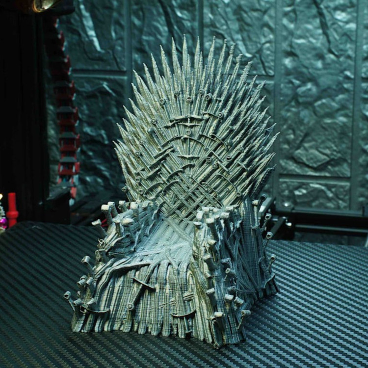 مجسمه دکوراتیو Iron Throne